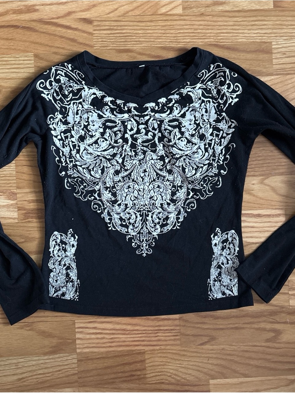 Black Long-Sleeve Grunge Printed Women's Top